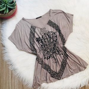 Soprano Black and Gray V Neck Top Size Small